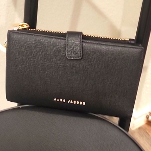 Marc Jacobs Bi-Fold Wallet Wristlet - Picture 8 of 10